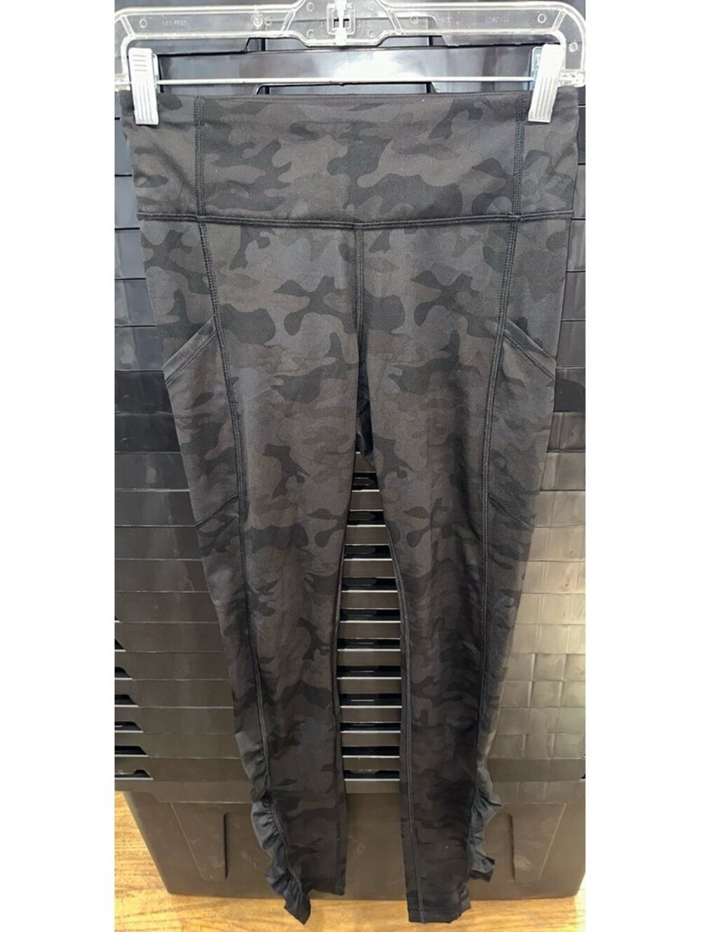 Lululemon leggings size 4